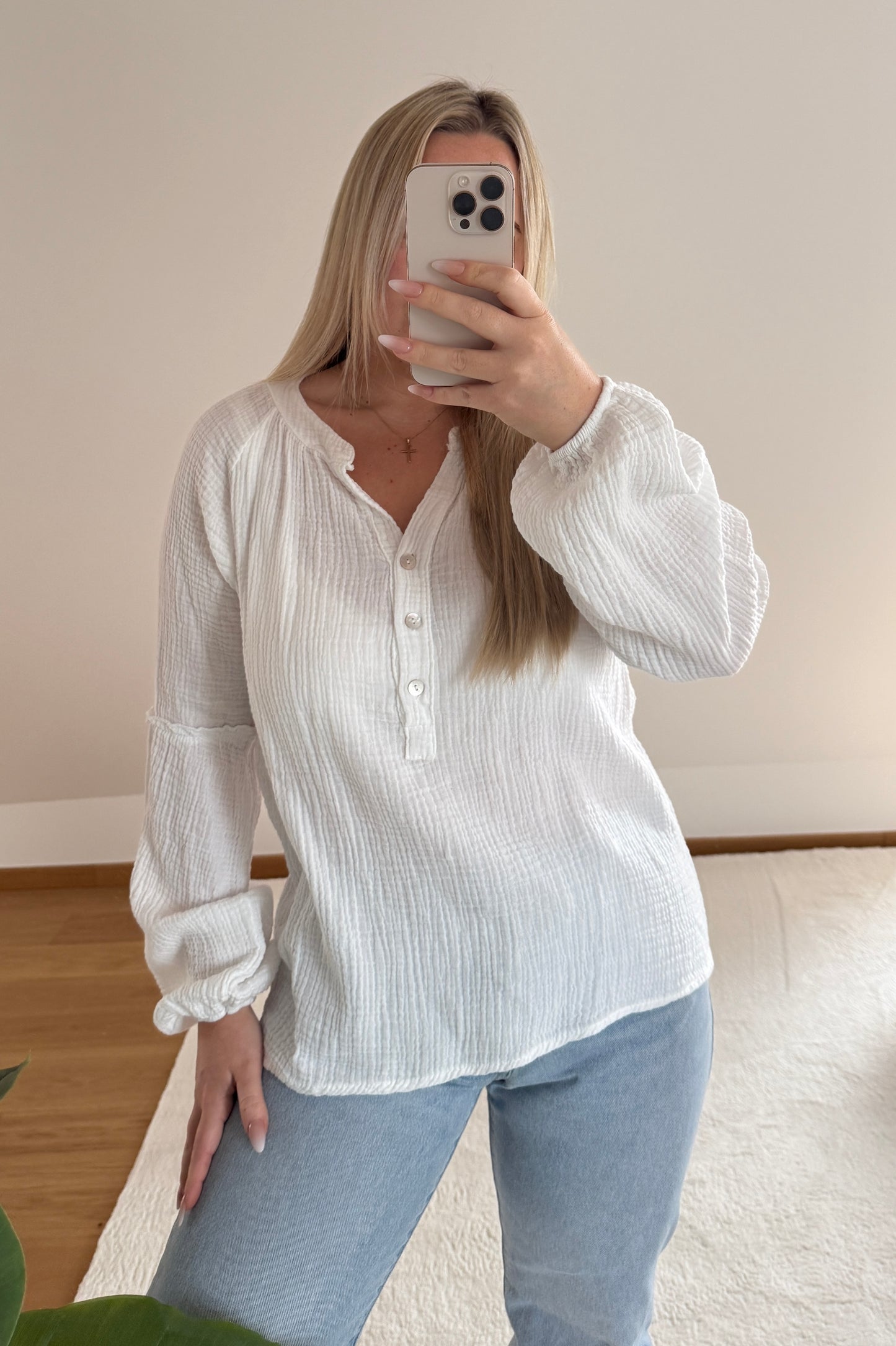 Musselinbluse mit Knopfleiste - weiß