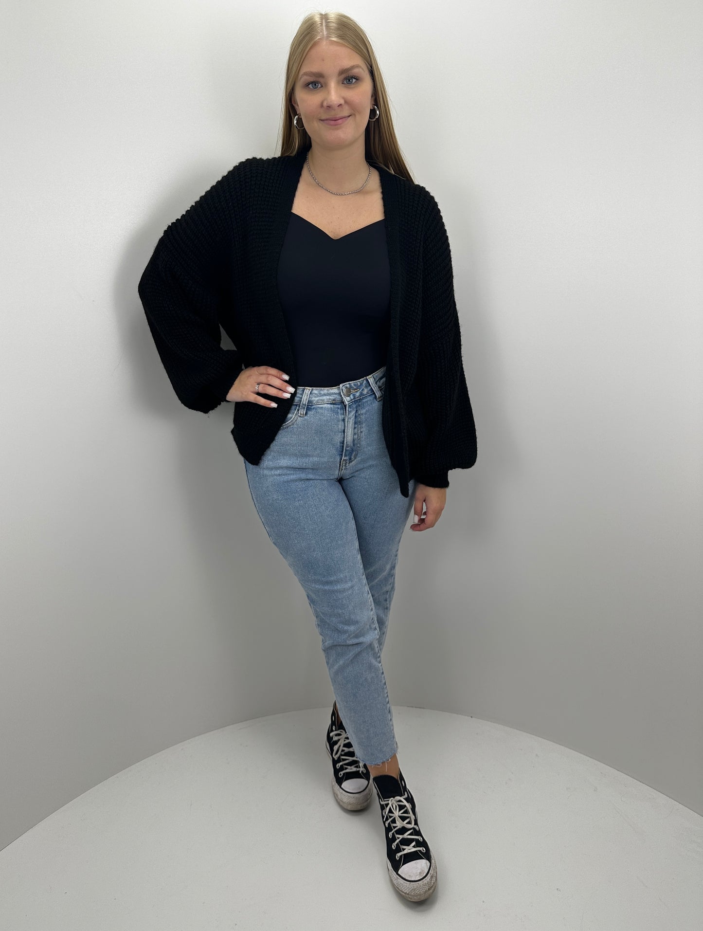 Basic Cardigan mit Ballonärmeln - schwarz