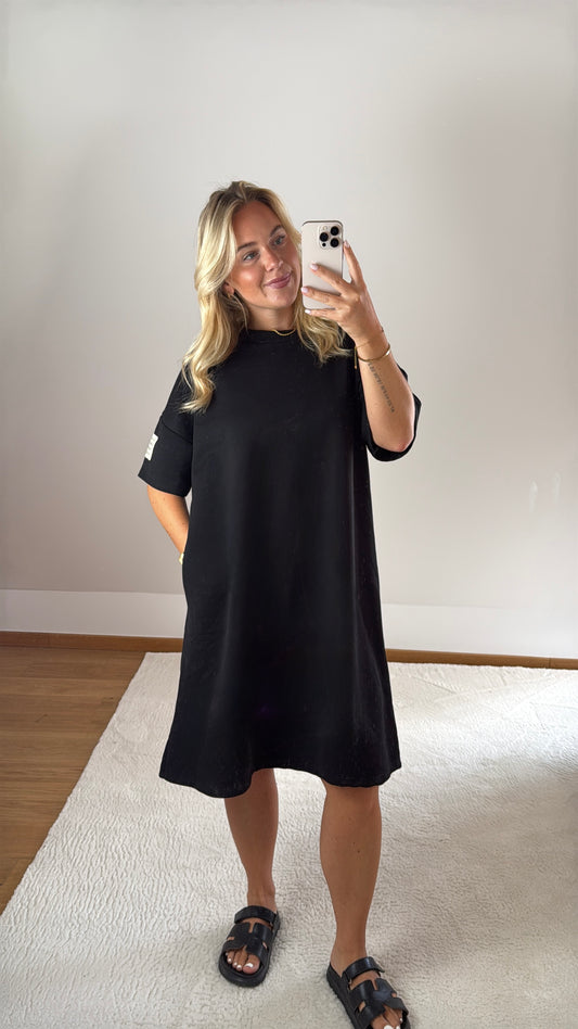 T-Shirt-Kleid Patch - schwarz