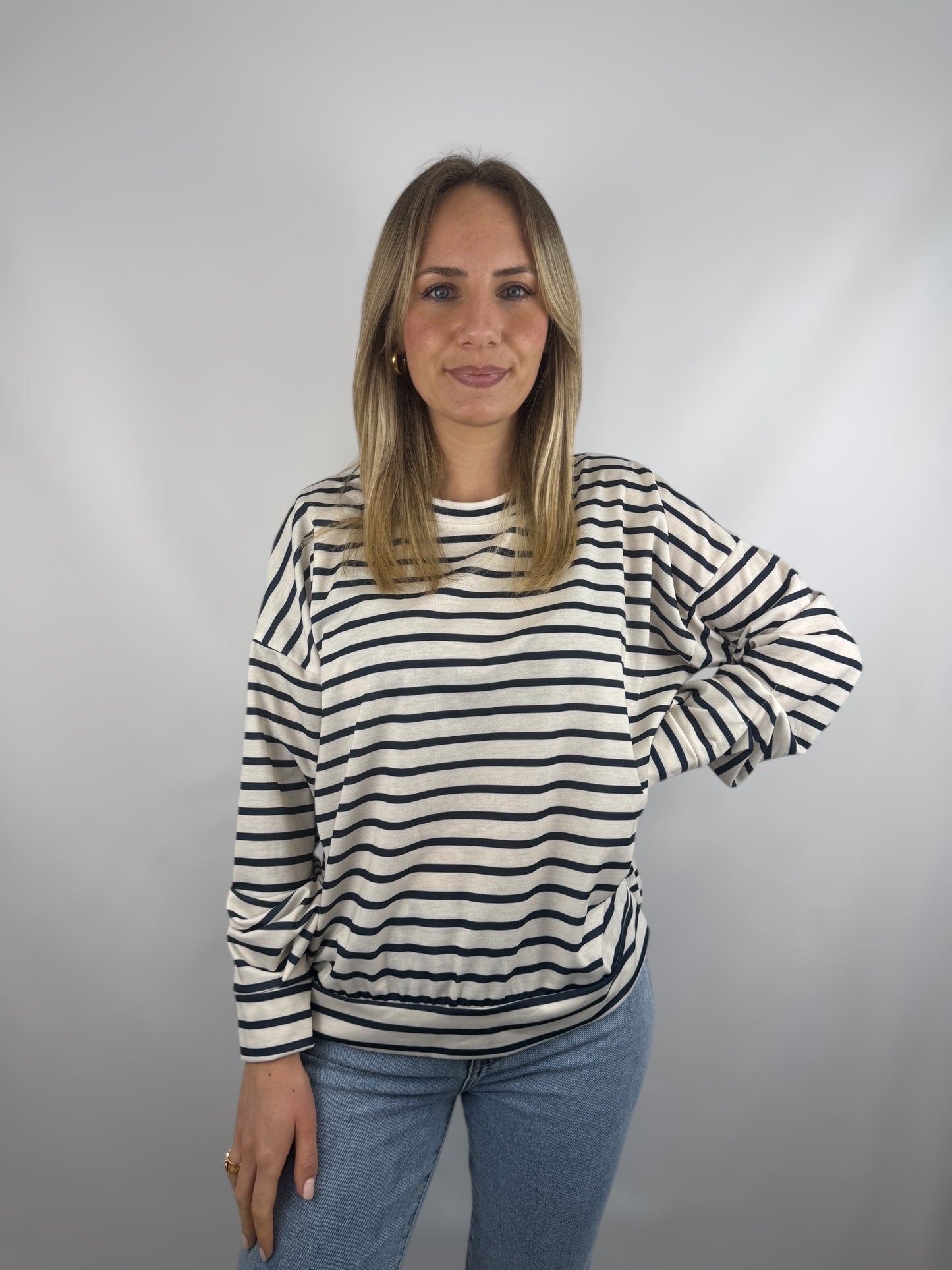 Sweatshirt "Lea" - weiß/dunkelblau