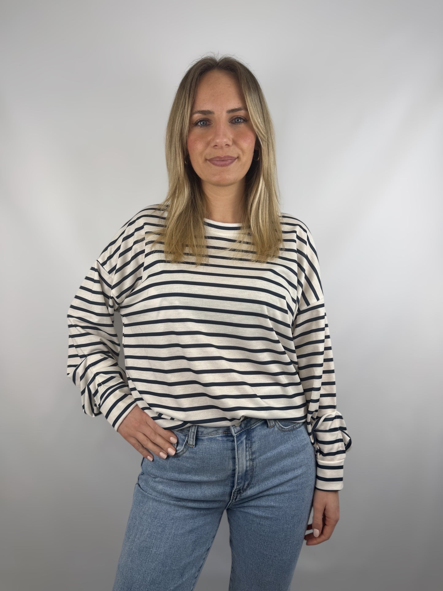 Sweatshirt "Lea" - weiß/dunkelblau
