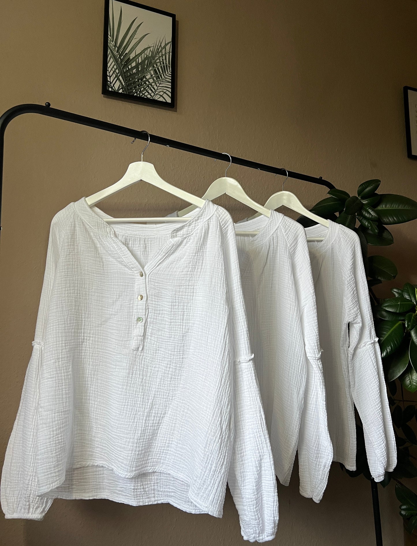 Musselinbluse mit Knopfleiste - weiß