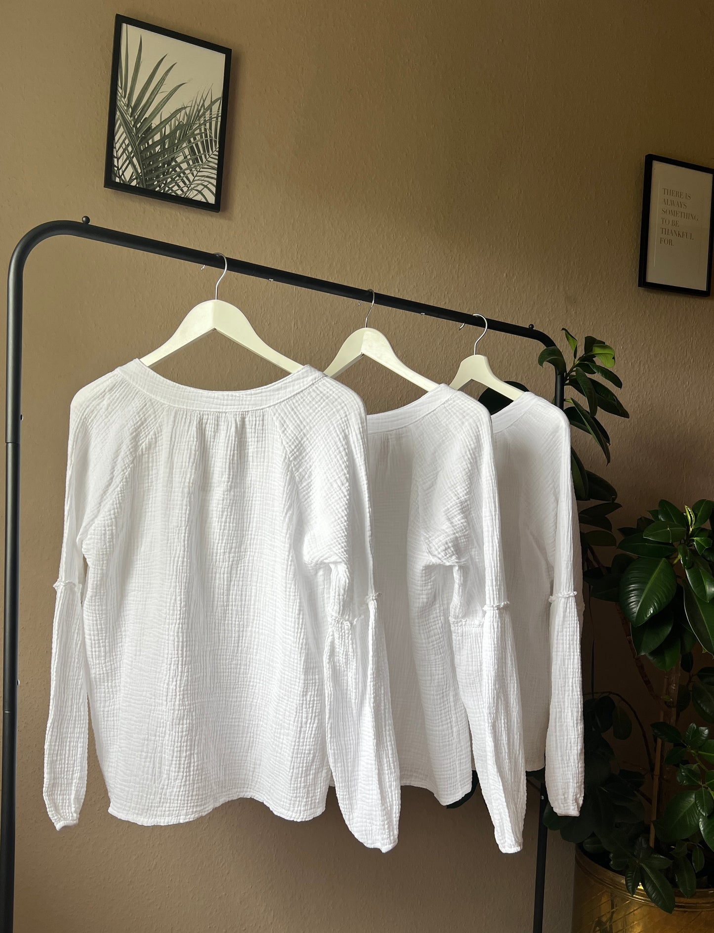 Musselinbluse mit Knopfleiste - weiß