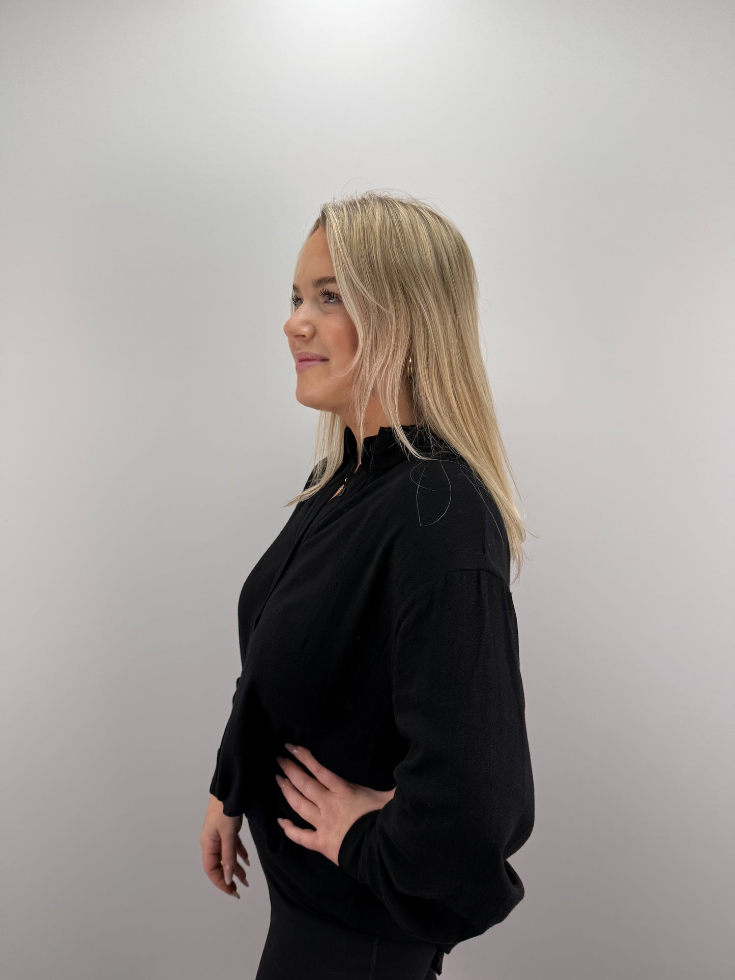 Lange Leinenbluse Stella - schwarz