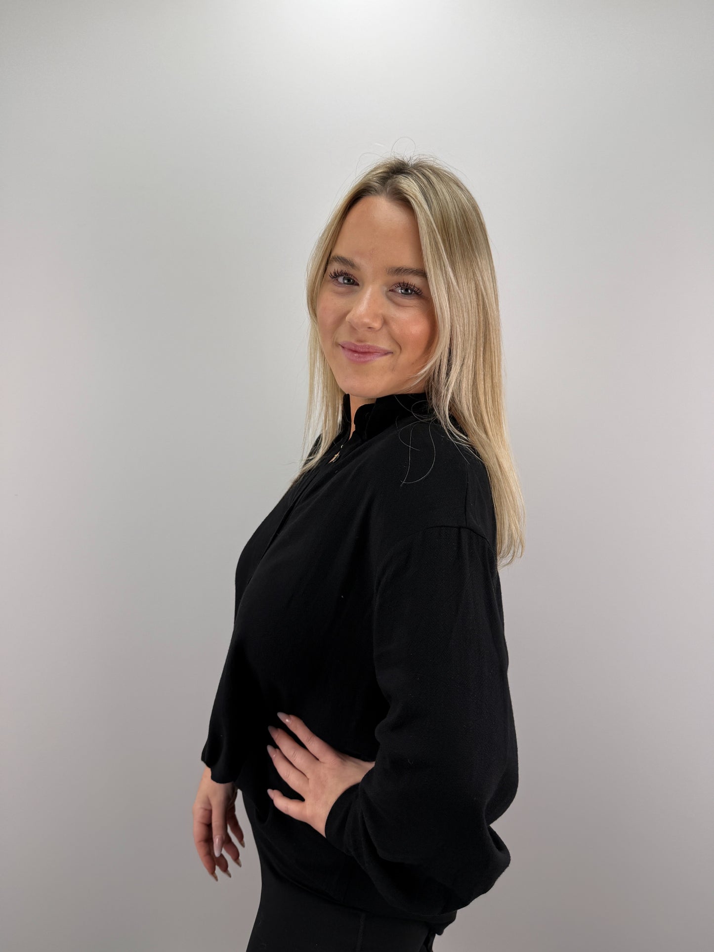 Lange Leinenbluse Stella - schwarz