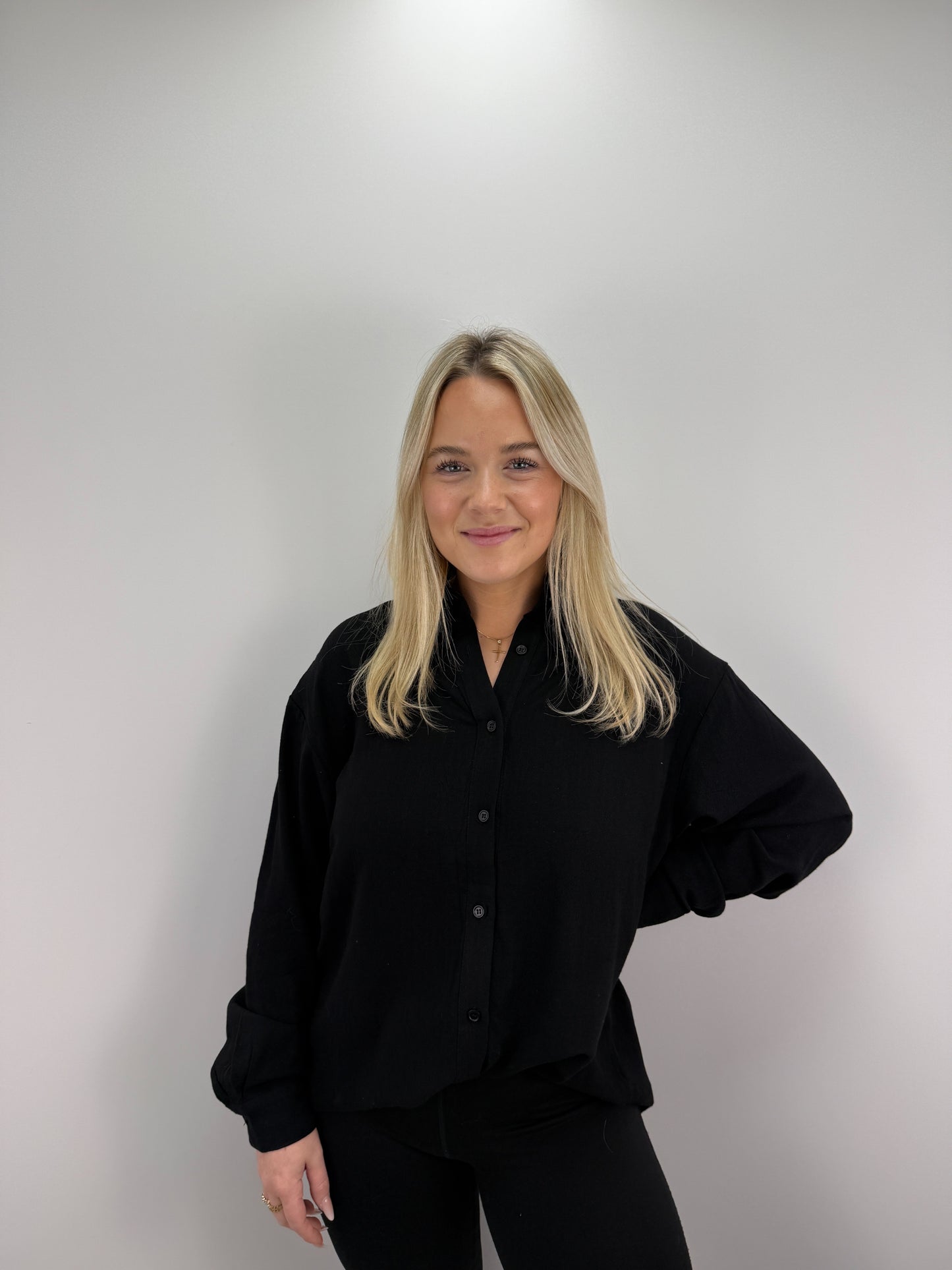 Lange Leinenbluse Stella - schwarz