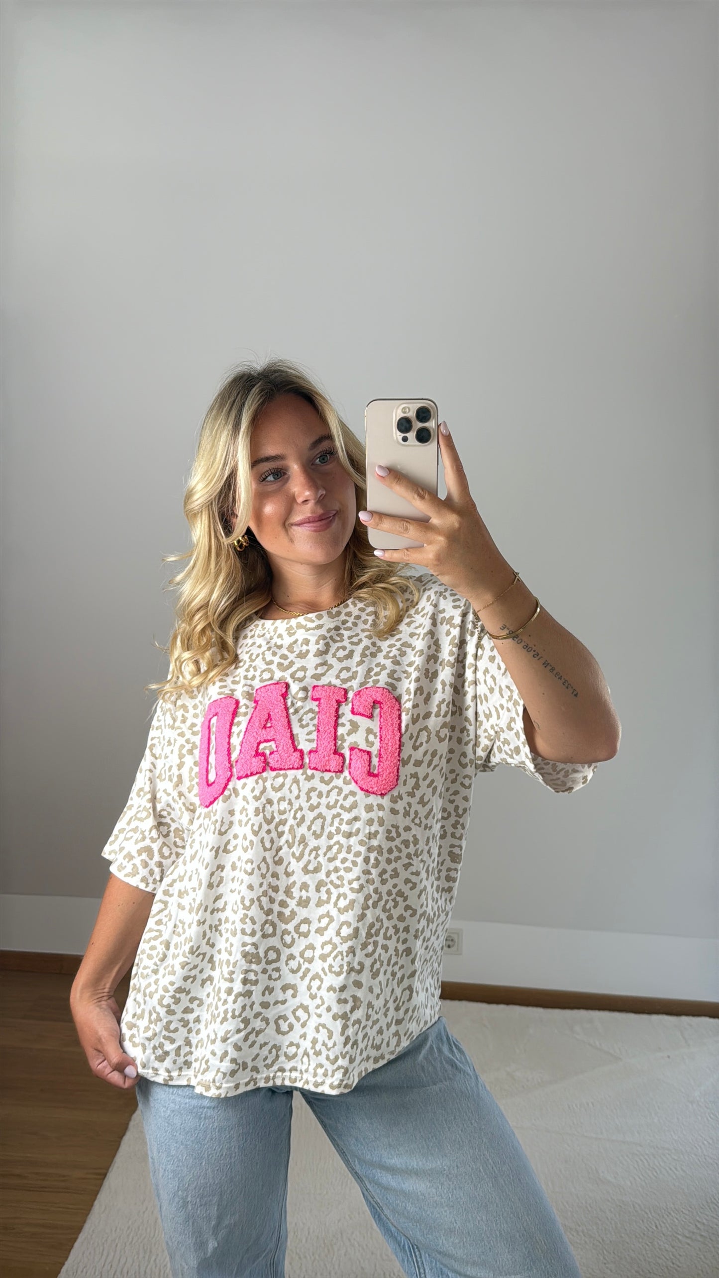 T-Shirt Ciao mit Leoprint - beige/weiß/pink