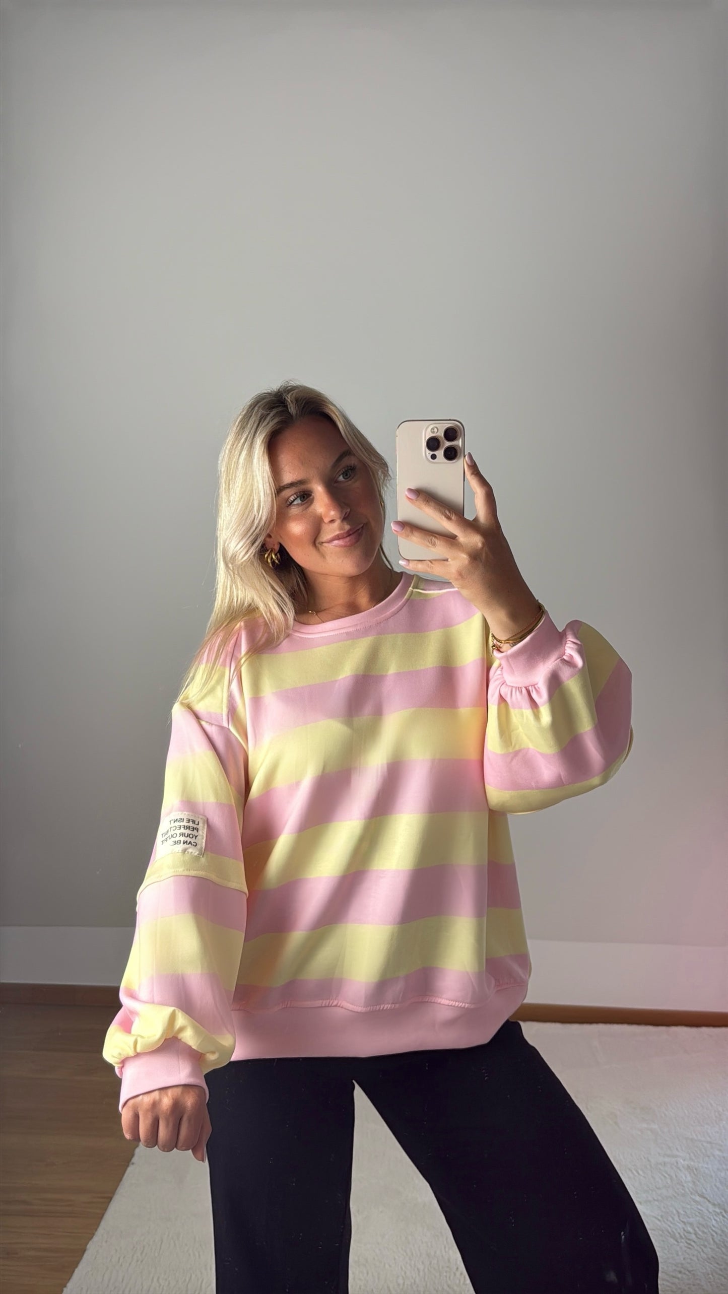 Sweatshirt Patchline - rosa/gelb