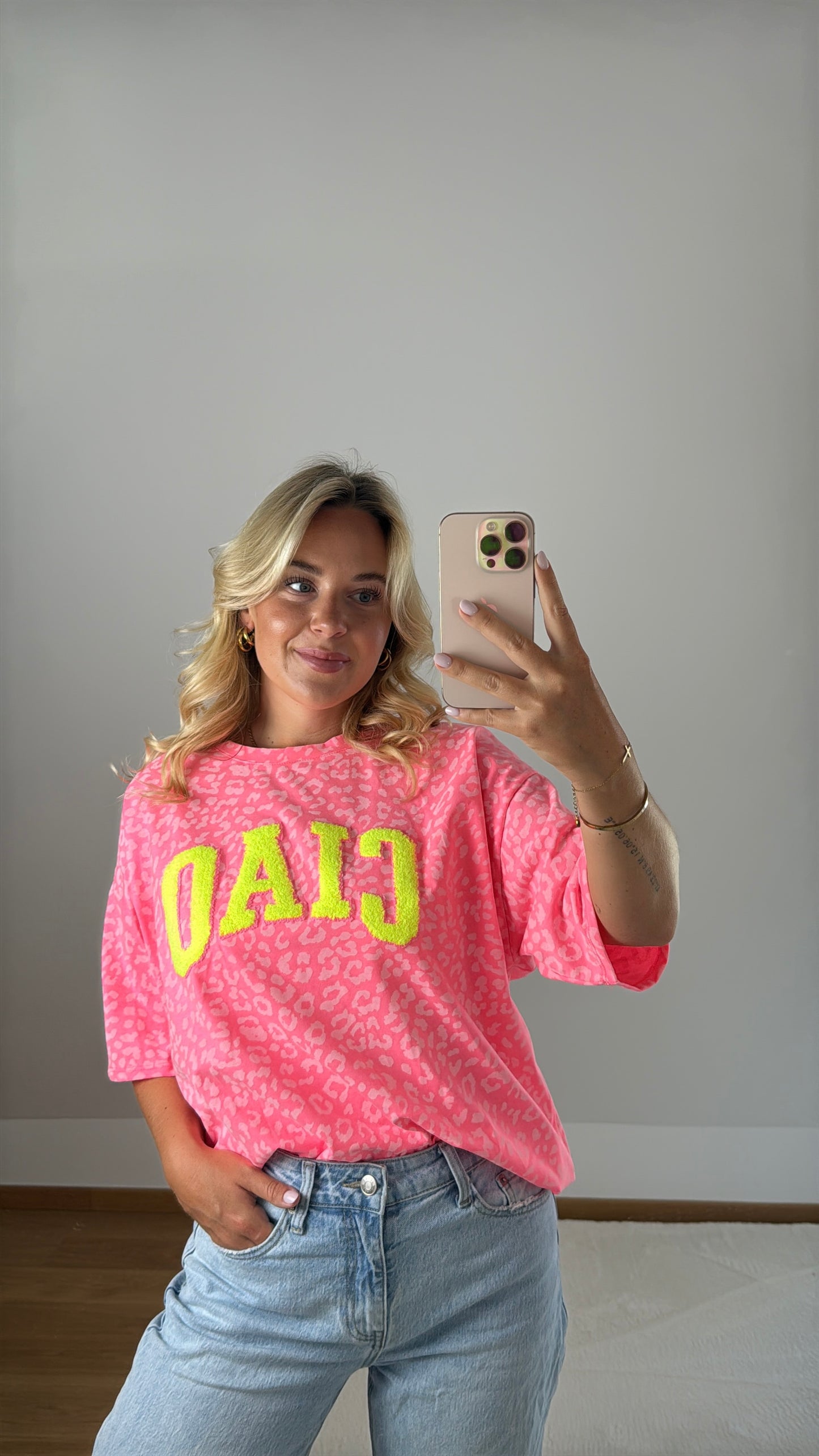T-Shirt Ciao mit Leoprint - rosa/pink/neongelb