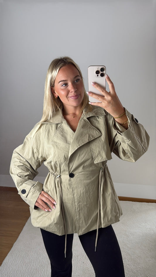 Trenchcoat Kim