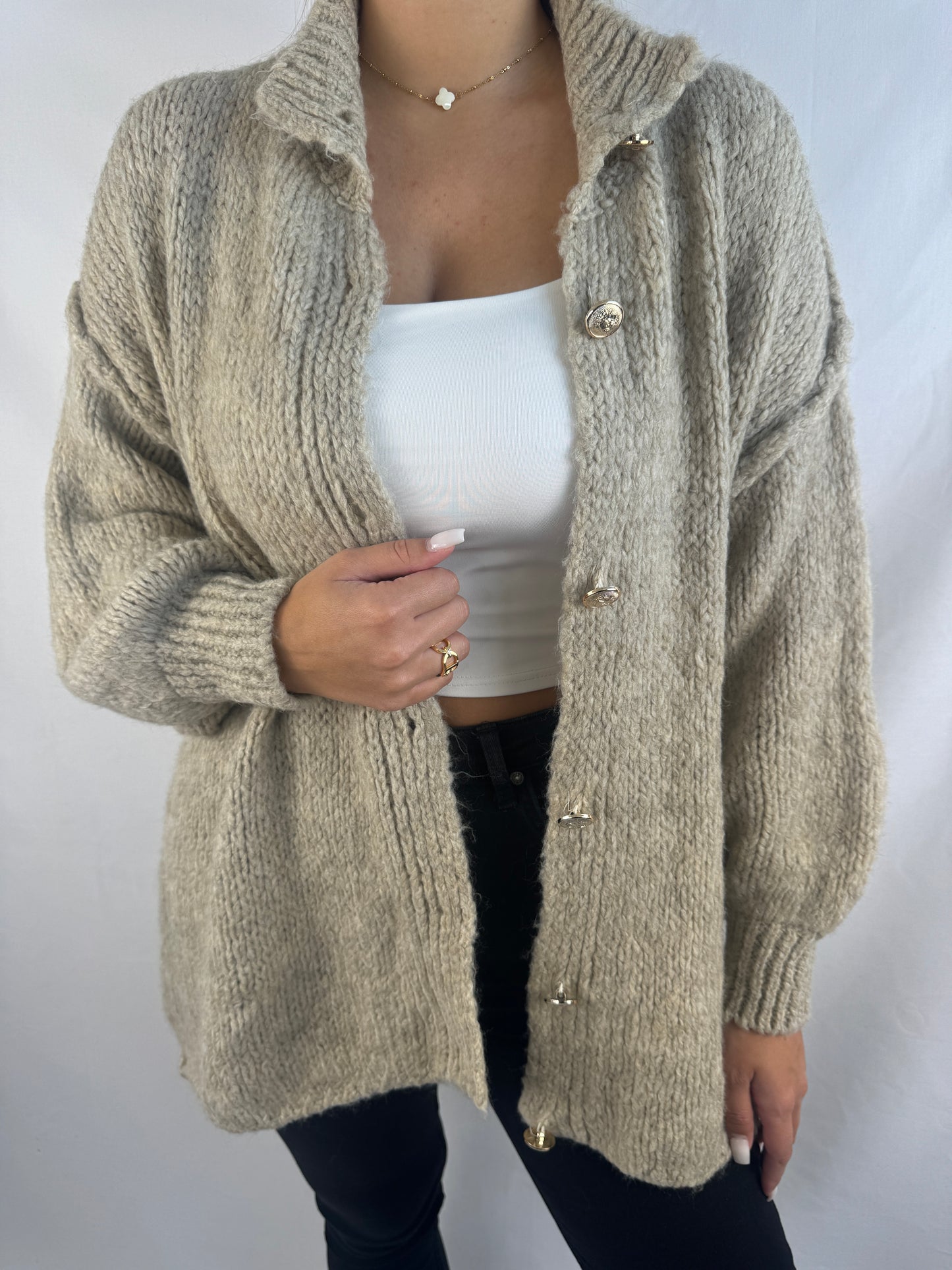 Oversize Cardigan mit goldenen Knöpfen - Taupe