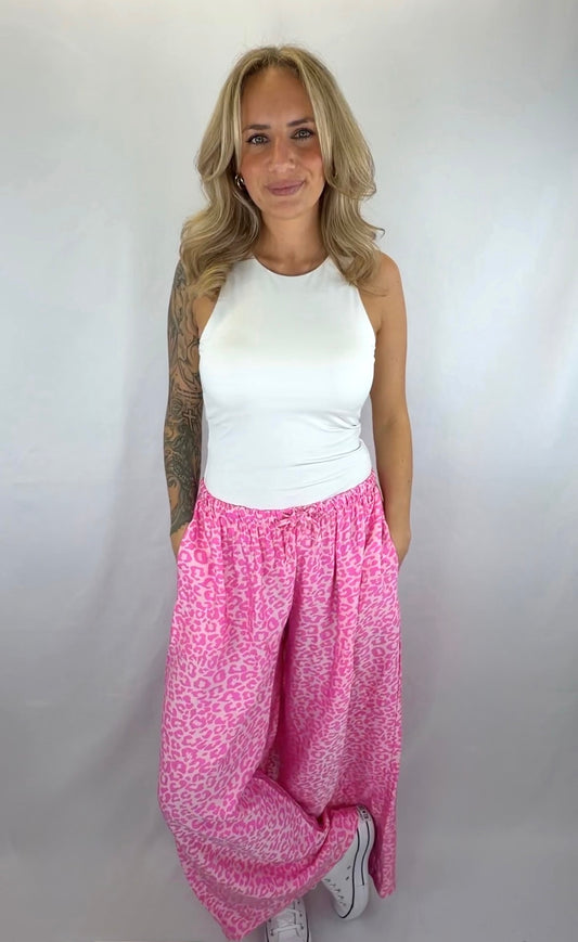 Satinhose mit Leomuster - pink/rosa