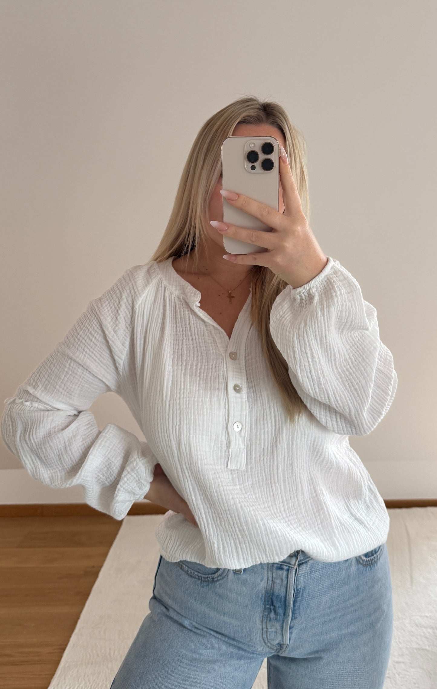 Musselinbluse mit Knopfleiste - weiß