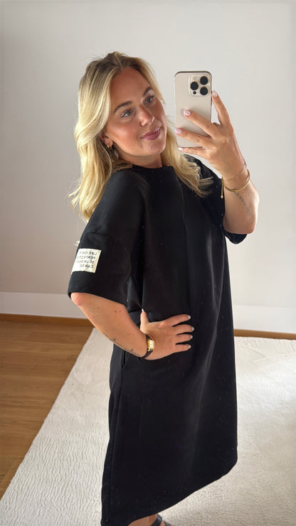 T-Shirt-Kleid Patch - schwarz