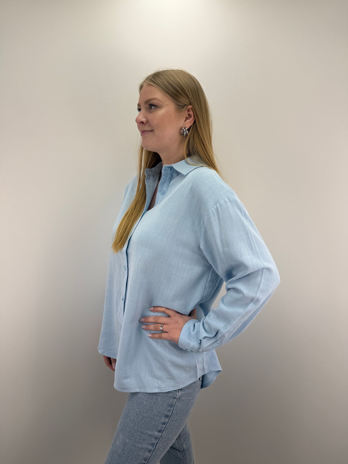 Lange Leinenbluse Stella - hellblau