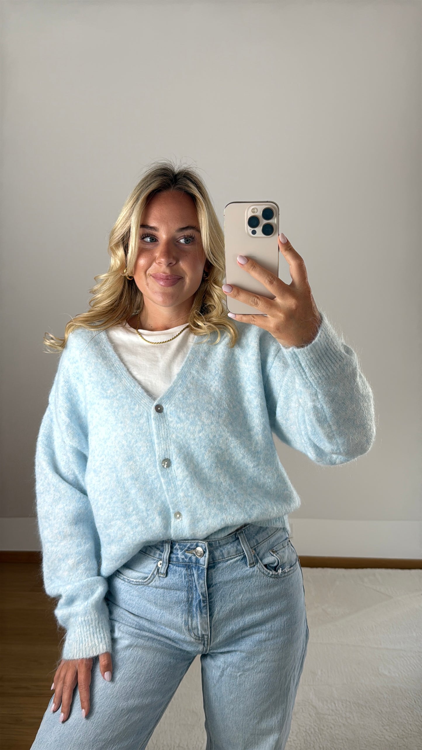 Cardigan mit V-Ausschnitt Blair - hellblau