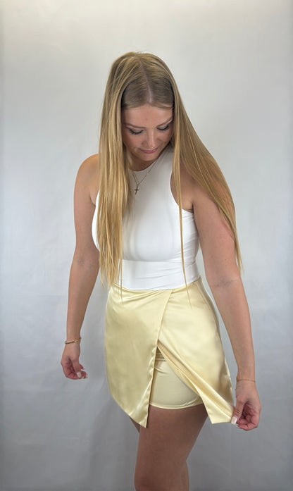 Satinrock Aurelia kurz - gelb