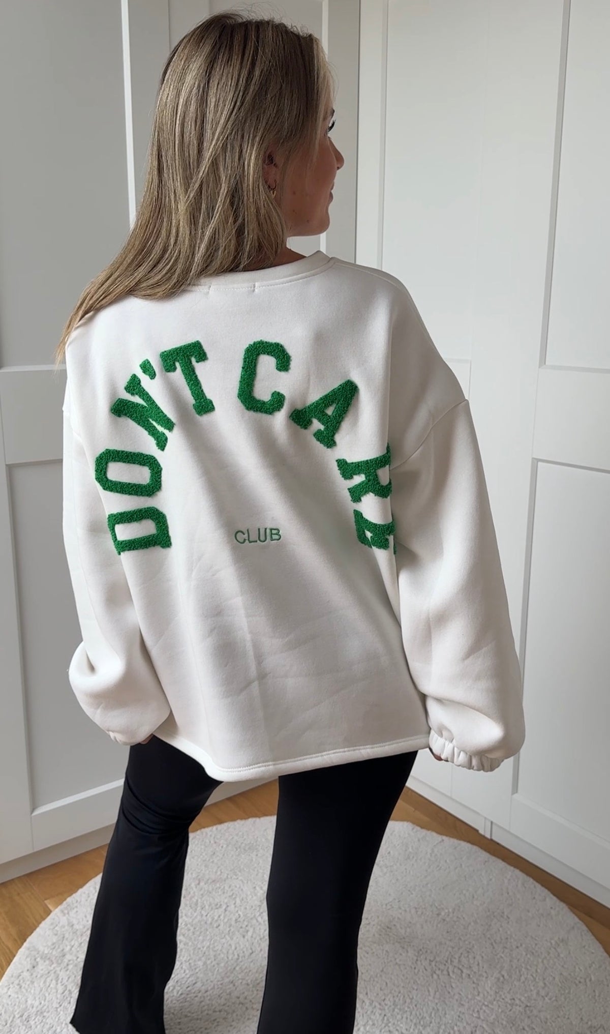 Sweatshirt Don‘t Care Club