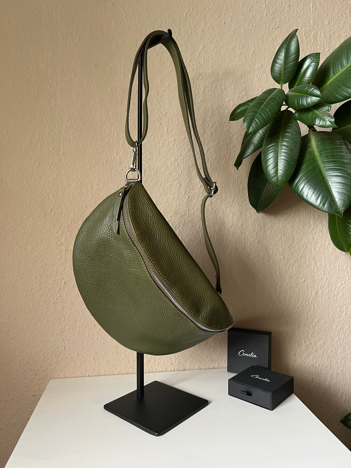 Banana Bag - khaki/silber