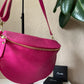 Banana Bag - fuchsia/gold